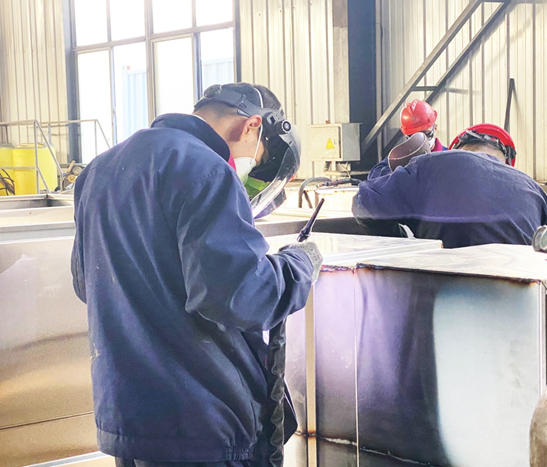 實(shí)測(cè)農(nóng)村生活污水處理設(shè)備，水質(zhì)達(dá)標(biāo)無(wú)死角，1臺(tái)頂5臺(tái)（5）