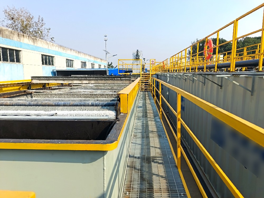 不銹鋼清洗廢水中和反應設備：選型標準與運行規范